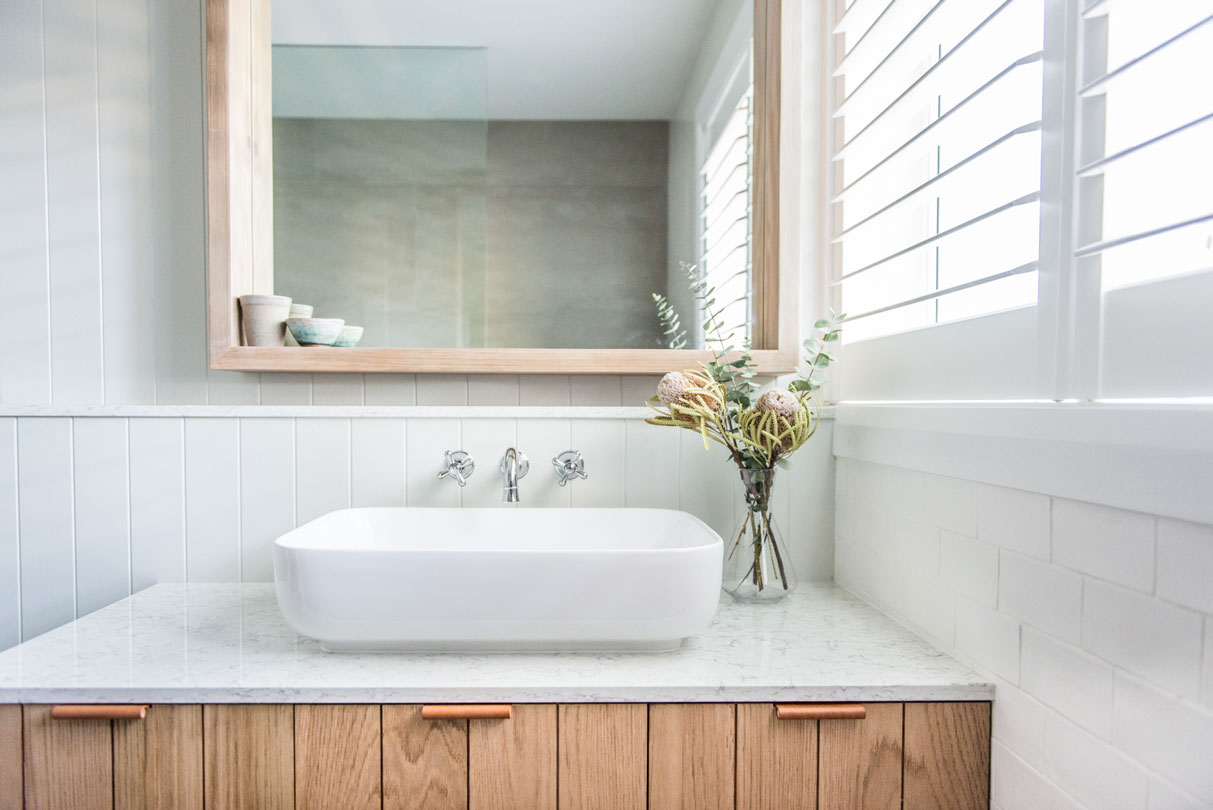 Screaming Yes To This Beautiful Blue Bathroom Remodel From Gracecottagehhi From The Beautiful Blue T Beautiful Small Bathrooms Beautiful Bathrooms House